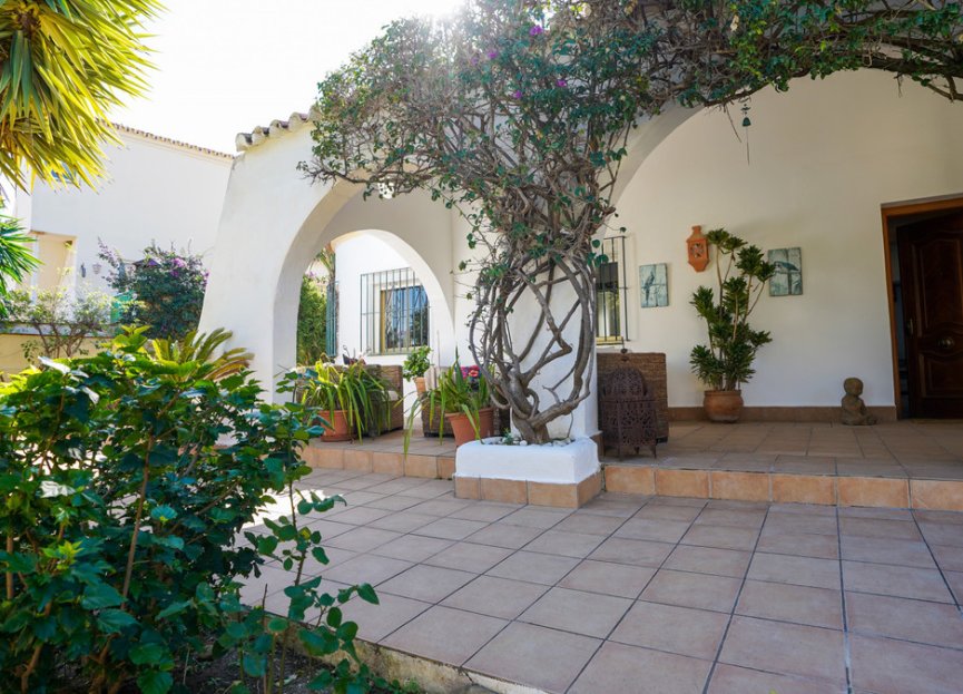 Reventa - House - Detached Villa - Estepona - Estepona Centro