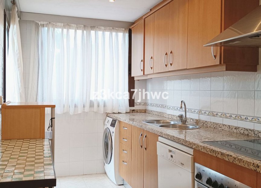 Resale - Apartment - Ground Floor Apartment - Estepona - Estepona Centro