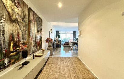 Resale - Apartment - Middle Floor Apartment - Marbella - Nueva Andalucia