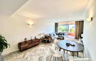 Resale - Apartment - Middle Floor Apartment - Marbella - Nueva Andalucia