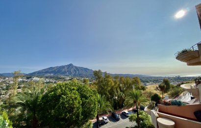 Resale - Apartment - Middle Floor Apartment - Marbella - Nueva Andalucia