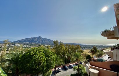 Resale - Apartment - Middle Floor Apartment - Marbella - Nueva Andalucia