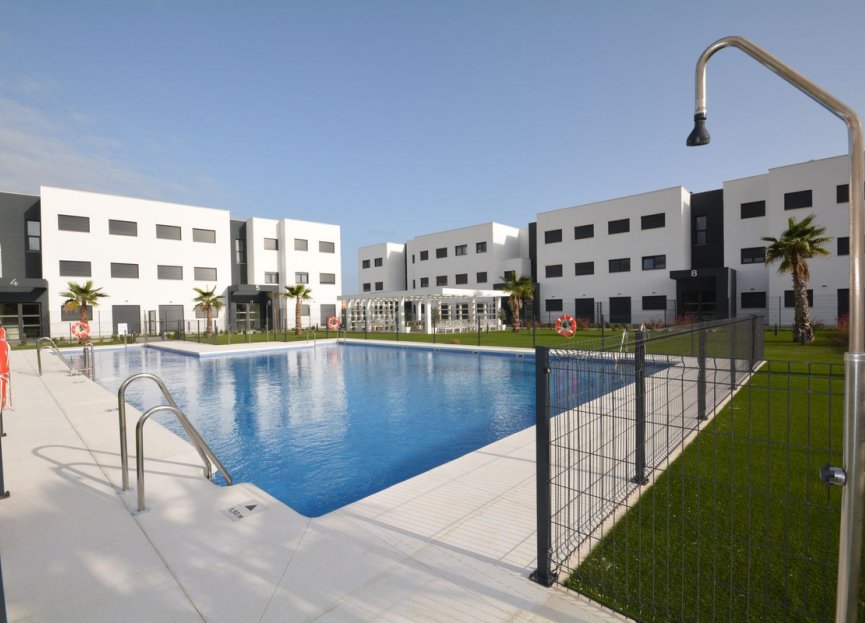 Resale - Apartment - Middle Floor Apartment - Estepona - Estepona Centro