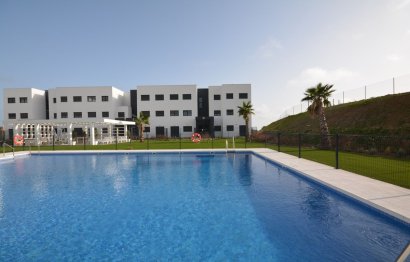 Resale - Apartment - Middle Floor Apartment - Estepona - Estepona Centro