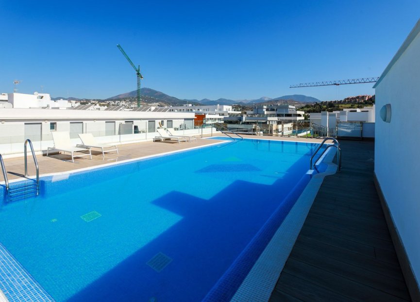 Resale - Apartment - Middle Floor Apartment - Marbella - Nueva Andalucia