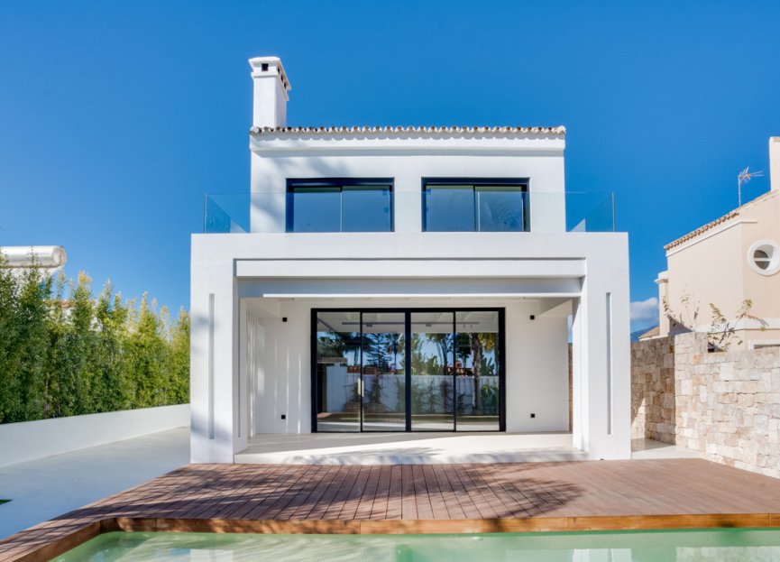 Resale - House - Detached Villa - Estepona - Costalita