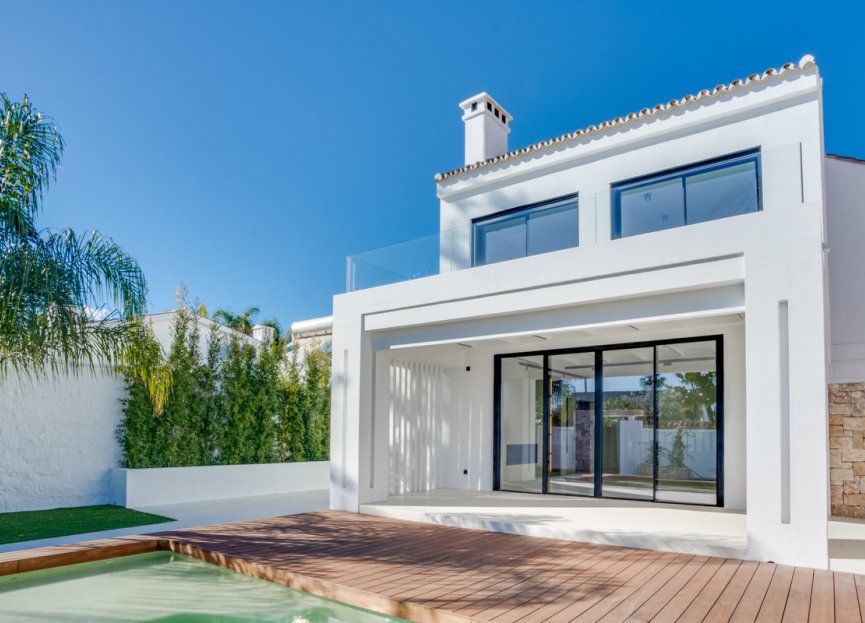 Resale - House - Detached Villa - Estepona - Costalita