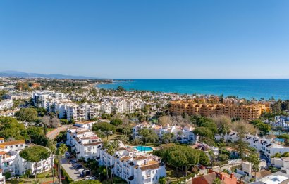 Resale - House - Detached Villa - Estepona - Costalita