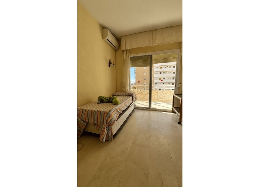 Resale - Apartment - Middle Floor Apartment - Fuengirola - Fuengirola Centro