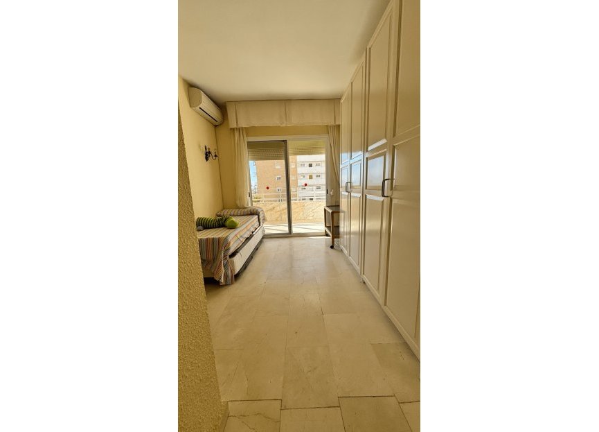 Resale - Apartment - Middle Floor Apartment - Fuengirola - Fuengirola Centro