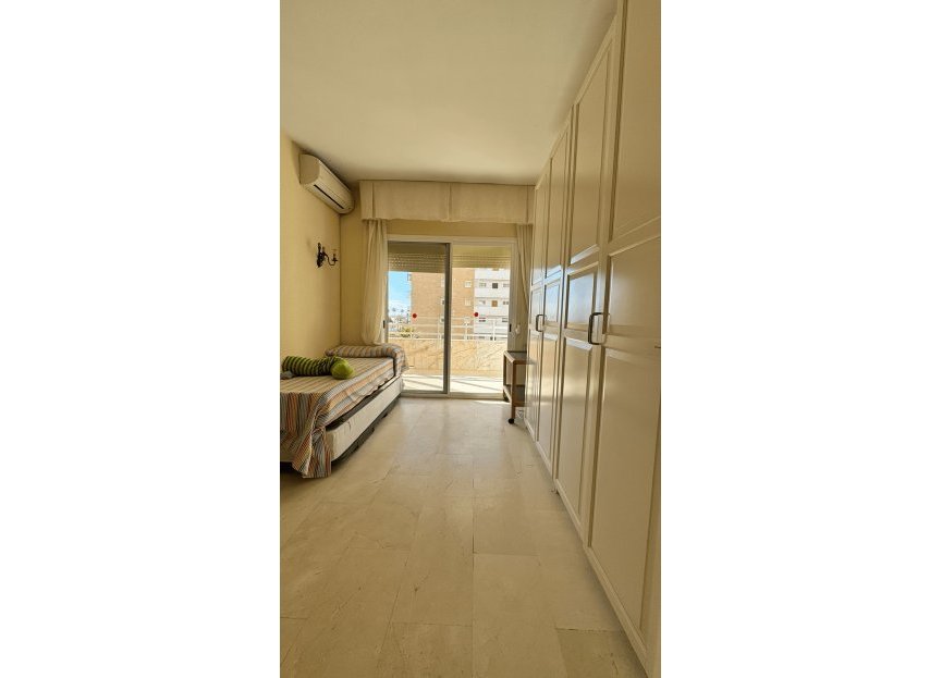 Resale - Apartment - Middle Floor Apartment - Fuengirola - Fuengirola Centro