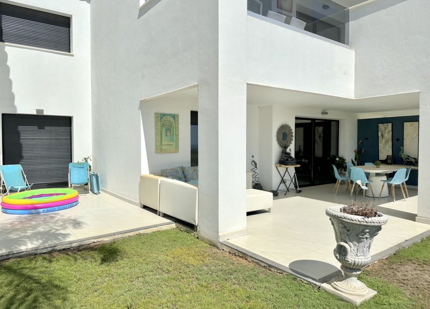 Resale - Apartment - Ground Floor Apartment - Estepona - Estepona Centro