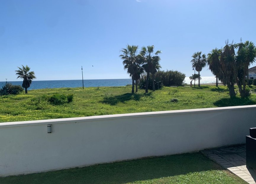 Resale - House - Detached Villa - Estepona - Estepona Centro