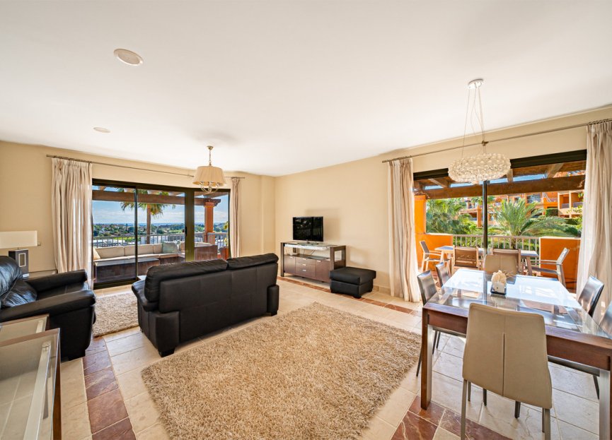 Resale - Apartment - Penthouse - Estepona - Estepona Centro