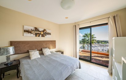 Resale - Apartment - Penthouse - Estepona - Estepona Centro