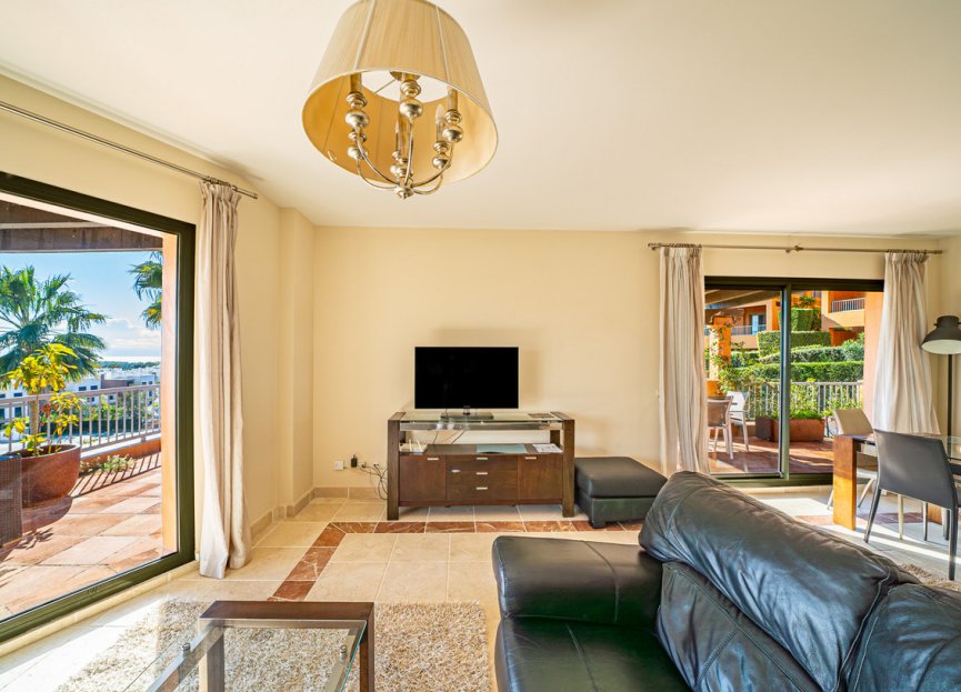 Resale - Apartment - Penthouse - Estepona - Estepona Centro