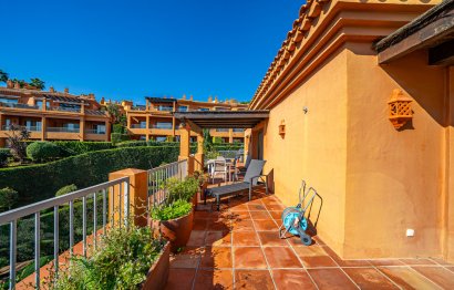 Resale - Apartment - Penthouse - Estepona - Estepona Centro