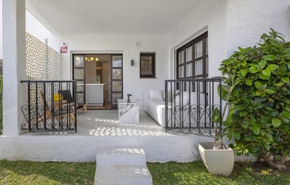 Resale - Apartment - Ground Floor Apartment - Marbella - Nueva Andalucia