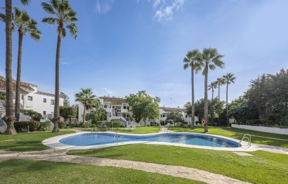 Resale - Apartment - Ground Floor Apartment - Marbella - Nueva Andalucia