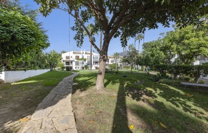 Resale - Apartment - Ground Floor Apartment - Marbella - Nueva Andalucia