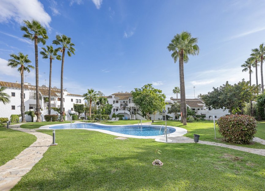 Resale - Apartment - Ground Floor Apartment - Marbella - Nueva Andalucia