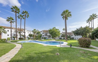 Resale - Apartment - Ground Floor Apartment - Marbella - Nueva Andalucia