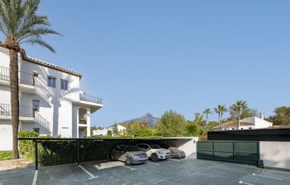 Resale - Apartment - Ground Floor Apartment - Marbella - Nueva Andalucia