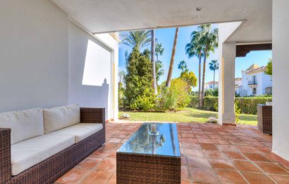 Resale - House - Townhouse - Estepona - Estepona Centro