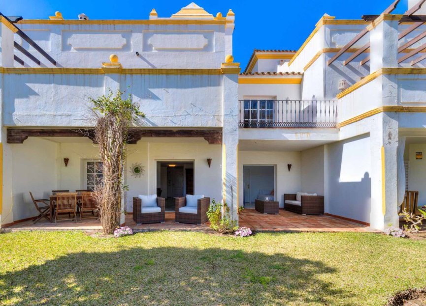 Resale - House - Townhouse - Estepona - Estepona Centro