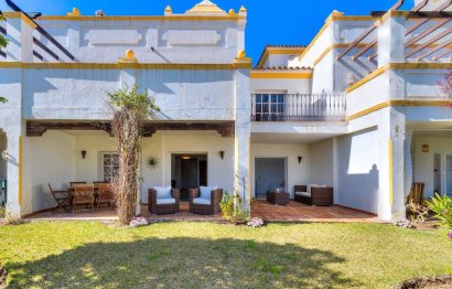 Resale - House - Townhouse - Estepona - Estepona Centro