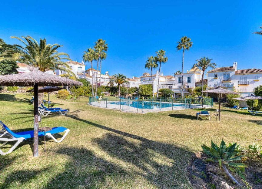 Resale - House - Townhouse - Estepona - Estepona Centro