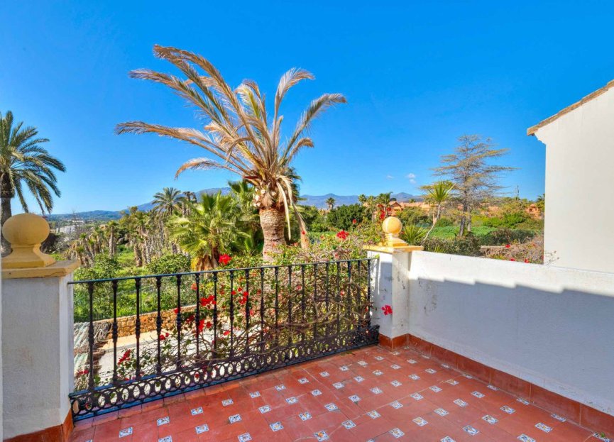 Resale - House - Townhouse - Estepona - Estepona Centro