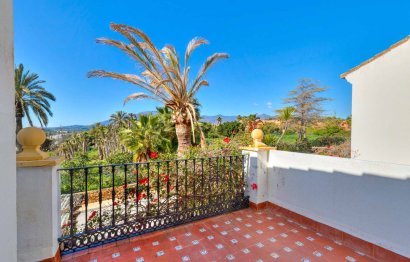 Resale - House - Townhouse - Estepona - Estepona Centro