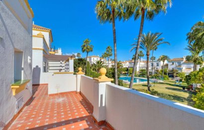 Resale - House - Townhouse - Estepona - Estepona Centro