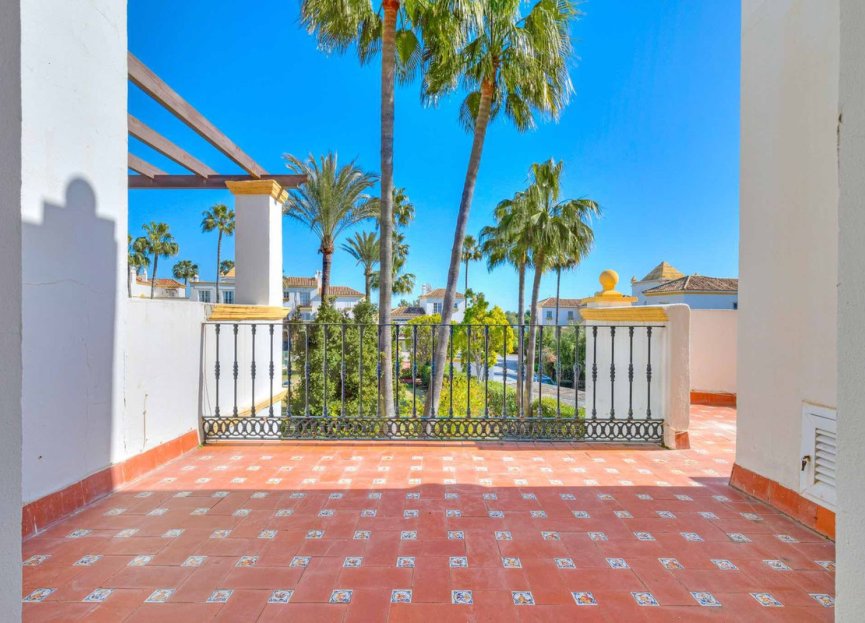 Resale - House - Townhouse - Estepona - Estepona Centro