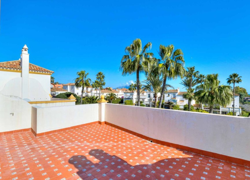 Resale - House - Townhouse - Estepona - Estepona Centro