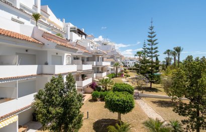 Resale - Apartment - Middle Floor Apartment - Marbella - Nueva Andalucia