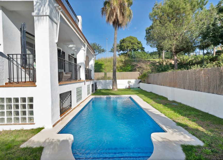 Resale - House - Detached Villa - Benalmádena - Benalmadena Centro