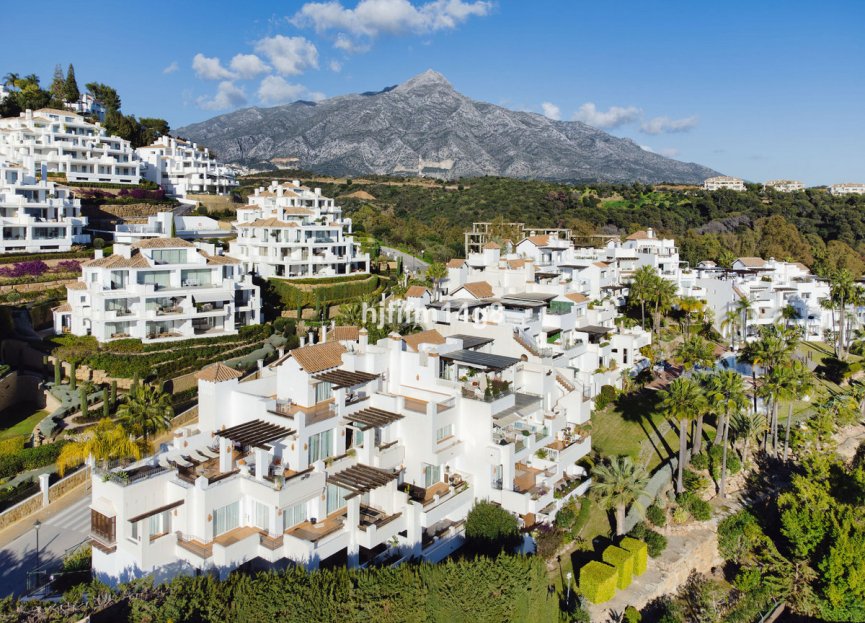 Resale - Apartment - Penthouse - Marbella - Nueva Andalucia