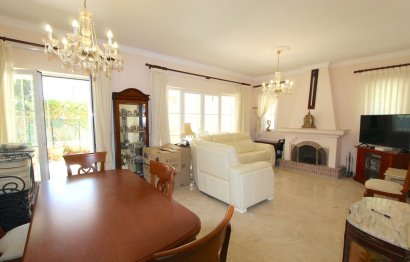 Resale - House - Semi-Detached House - Marbella - Elviria