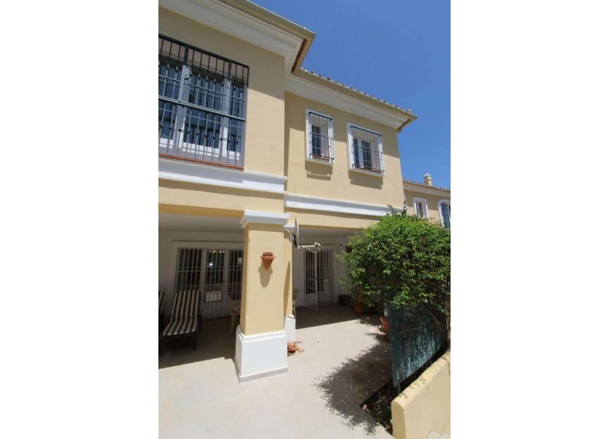 Resale - House - Semi-Detached House - Marbella - Elviria