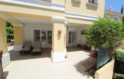 Resale - House - Semi-Detached House - Marbella - Elviria