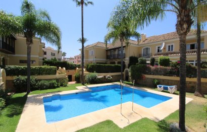 Resale - House - Semi-Detached House - Marbella - Elviria