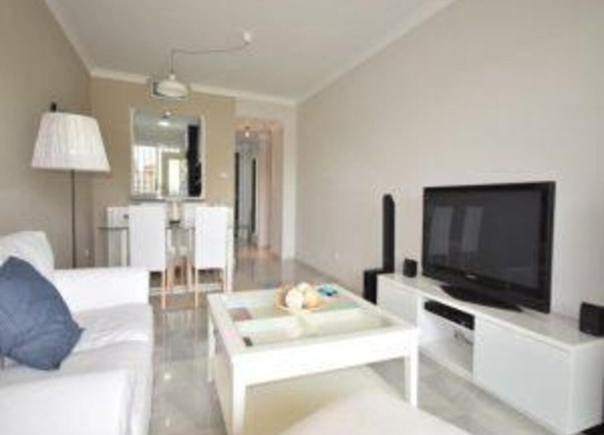 Resale - Apartment - Middle Floor Apartment - Marbella - Nueva Andalucia