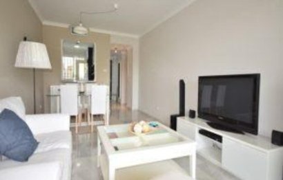 Resale - Apartment - Middle Floor Apartment - Marbella - Nueva Andalucia