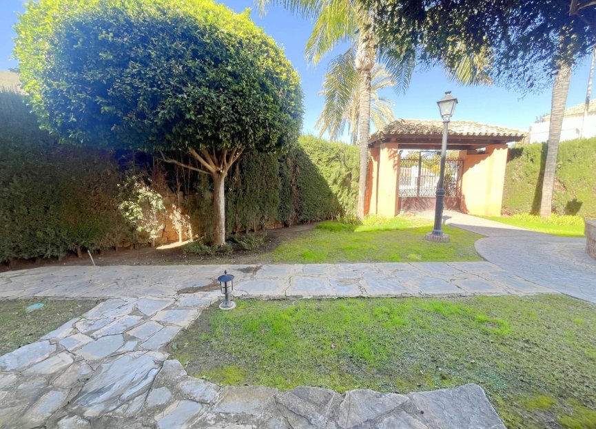 Resale - House - Detached Villa - Marbella - Marbella Centro