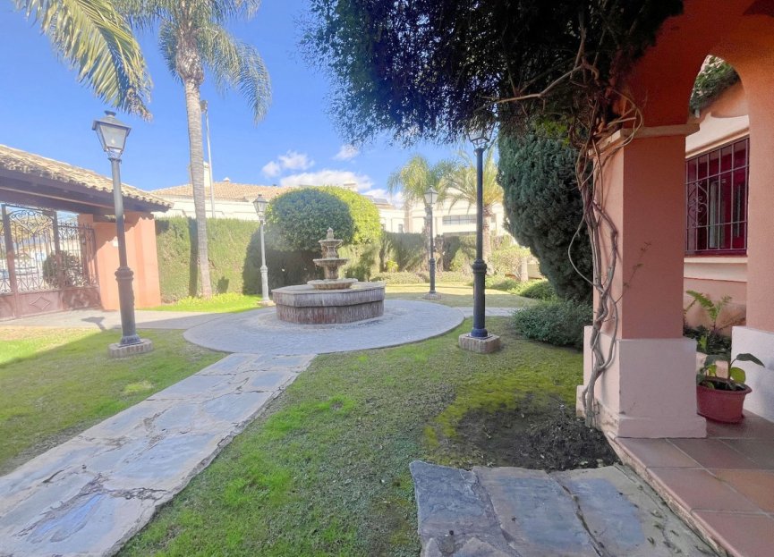 Resale - House - Detached Villa - Marbella - Marbella Centro