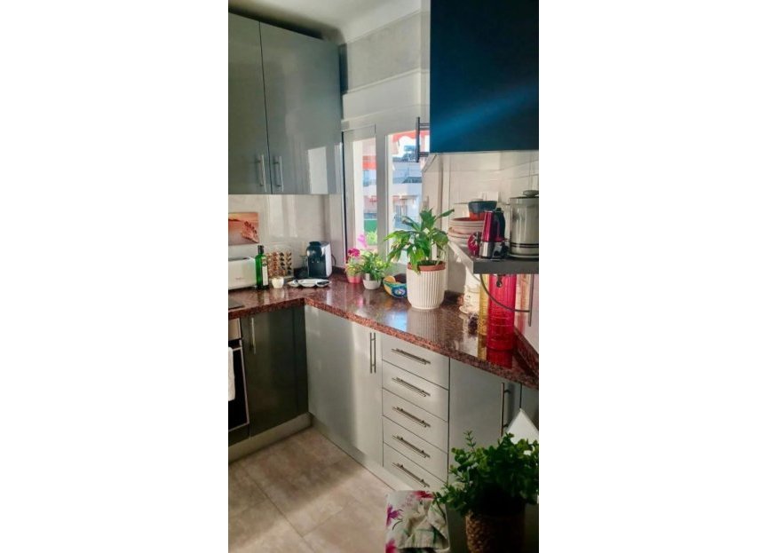 Resale - Apartment - Middle Floor Apartment - Marbella - Marbella Centro