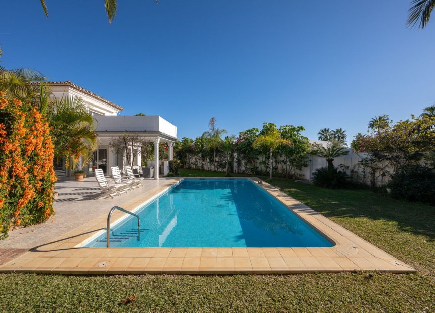 Resale - House - Detached Villa - Marbella - Marbesa