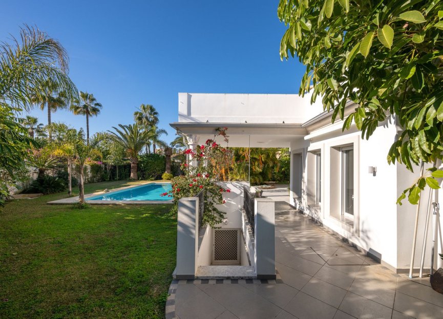 Resale - House - Detached Villa - Marbella - Marbesa